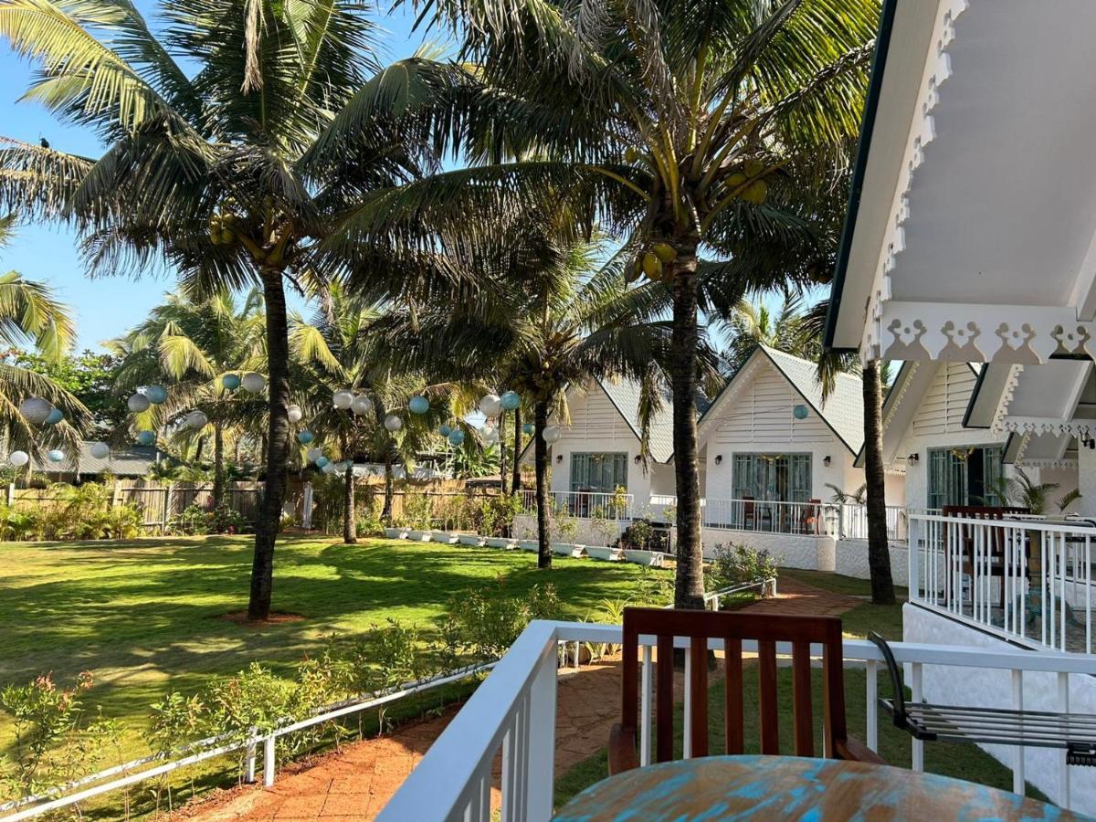 S2 Beach Cottages Morjim Exterior photo