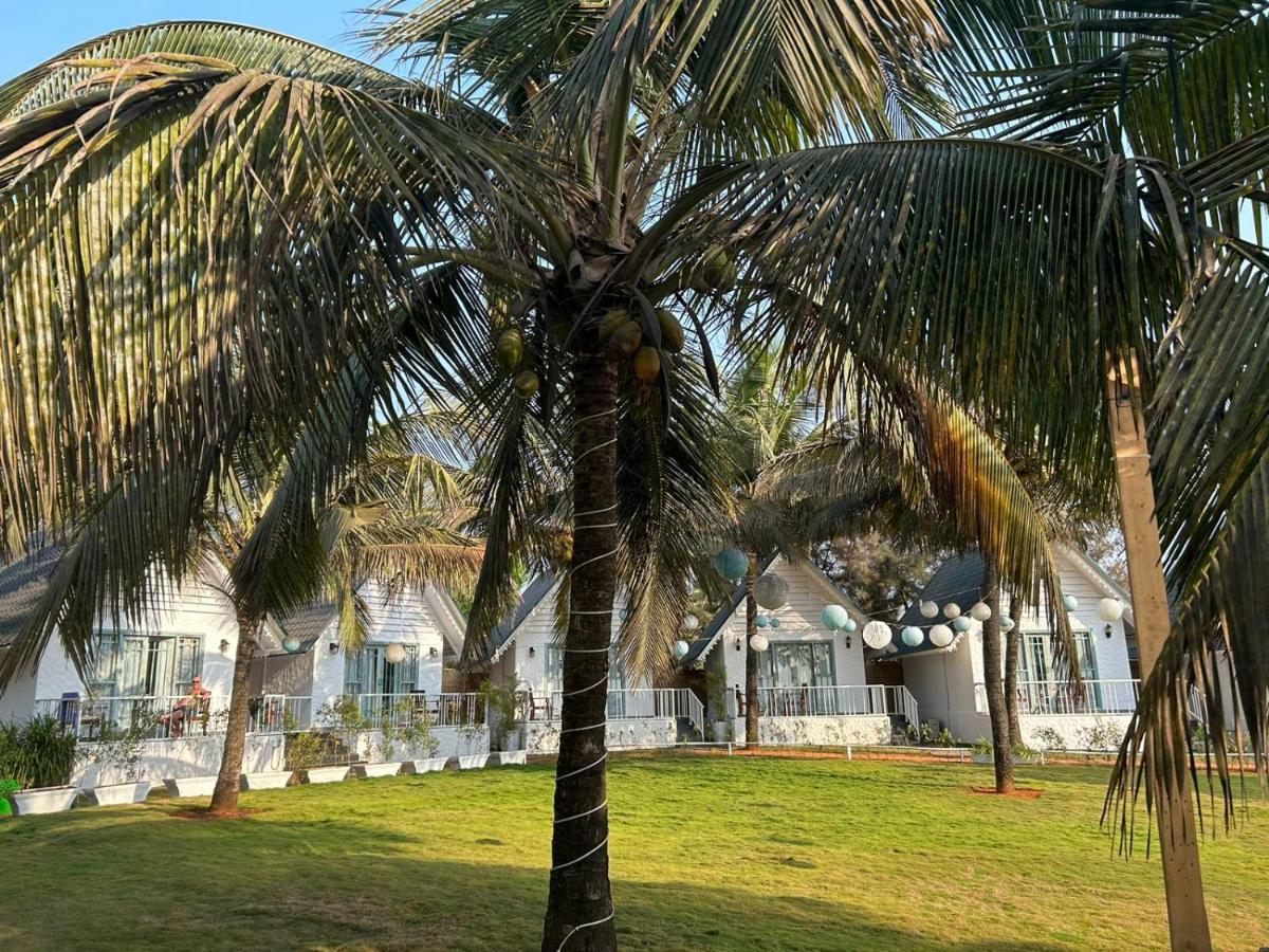 S2 Beach Cottages Morjim Exterior photo